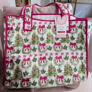 Quilted Christmas Tote